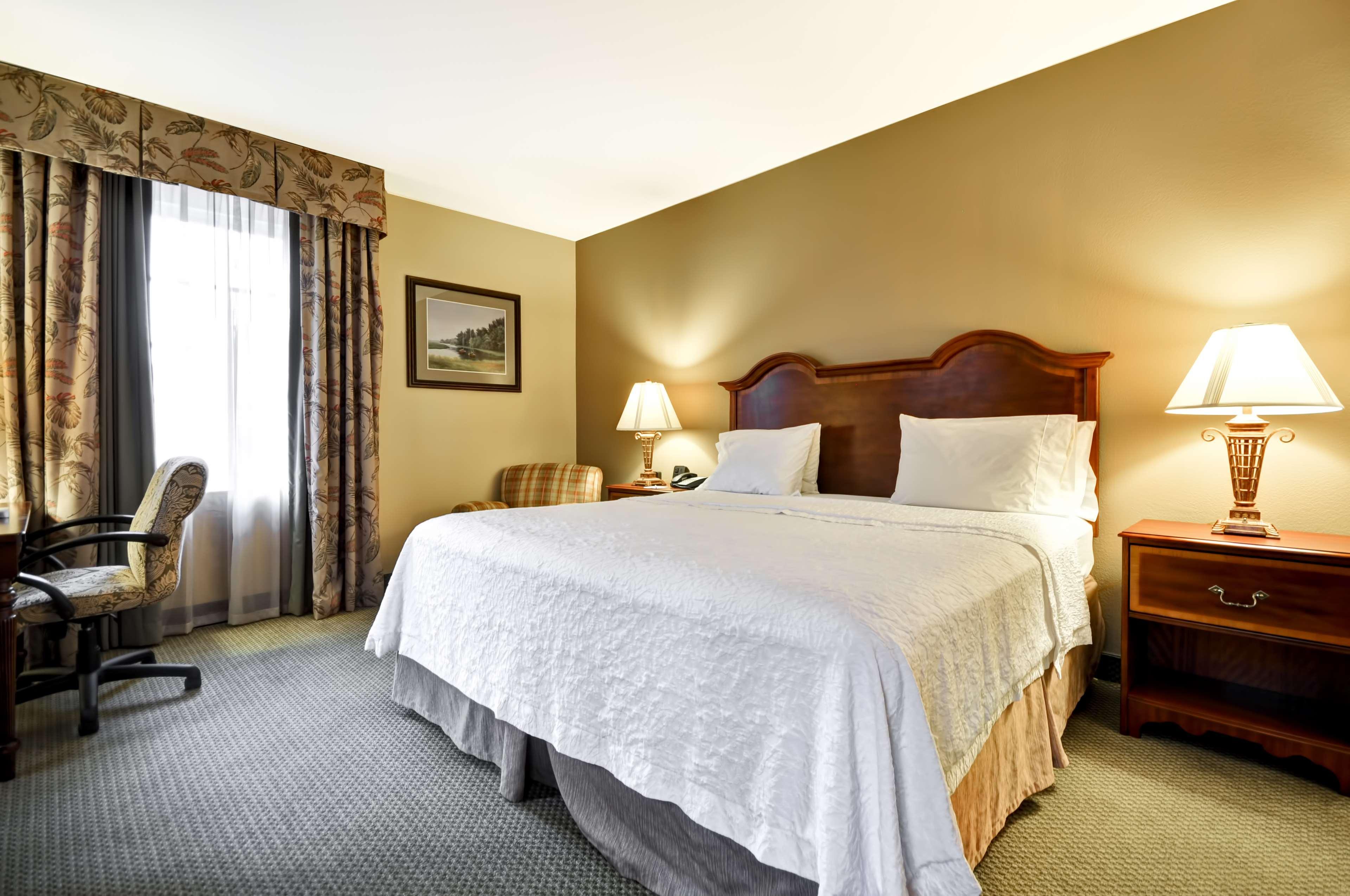 Hampton Inn Charleston-Historic District Экстерьер фото