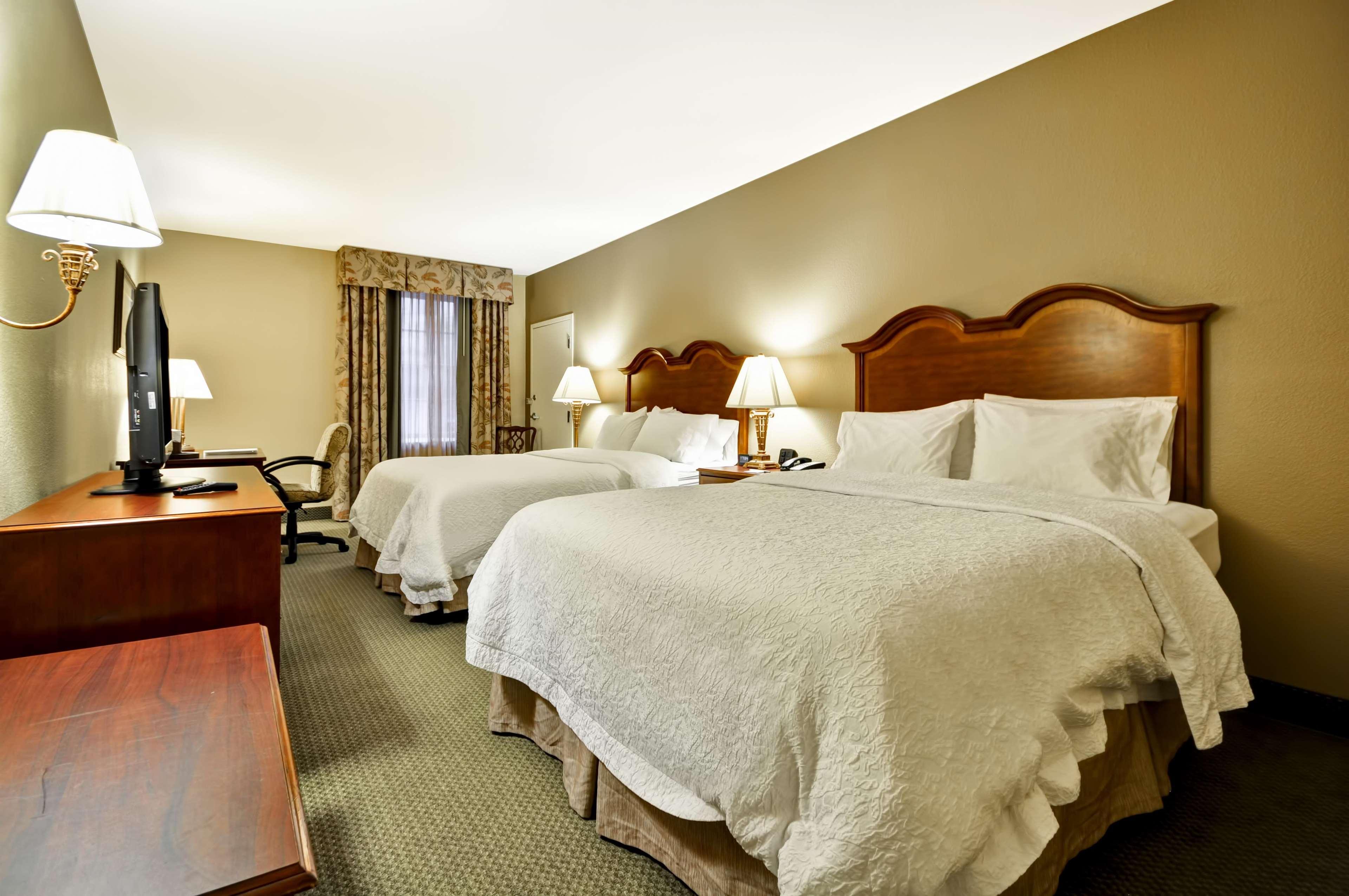 Hampton Inn Charleston-Historic District Экстерьер фото
