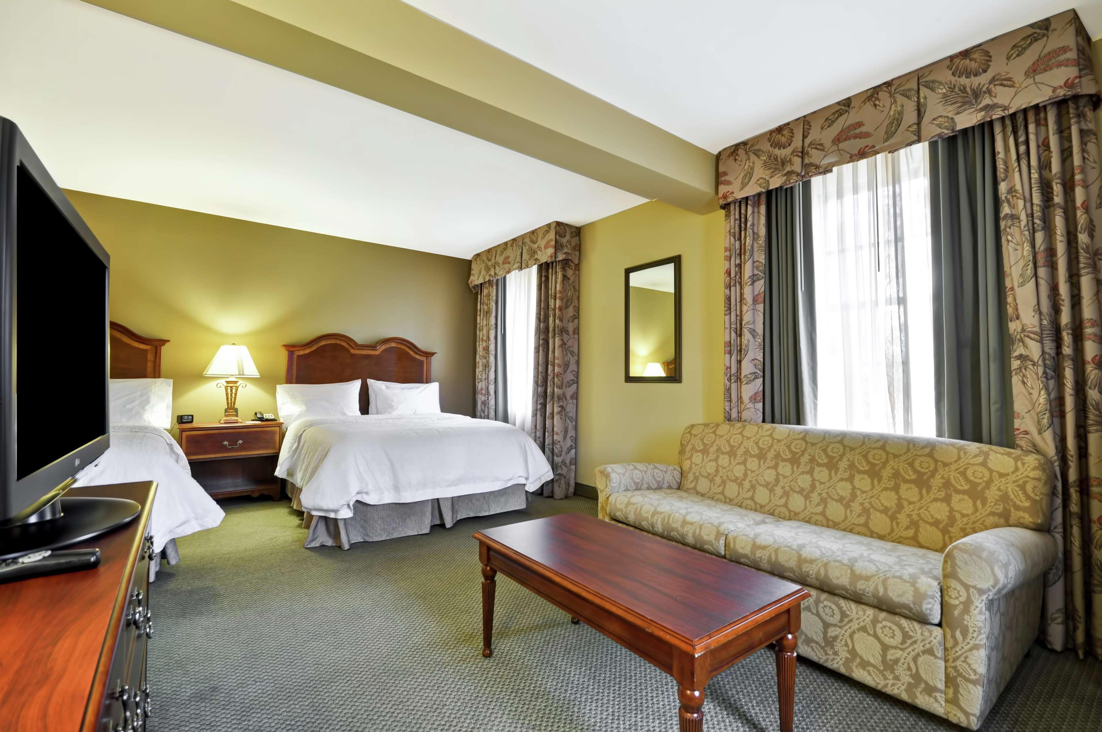 Hampton Inn Charleston-Historic District Экстерьер фото