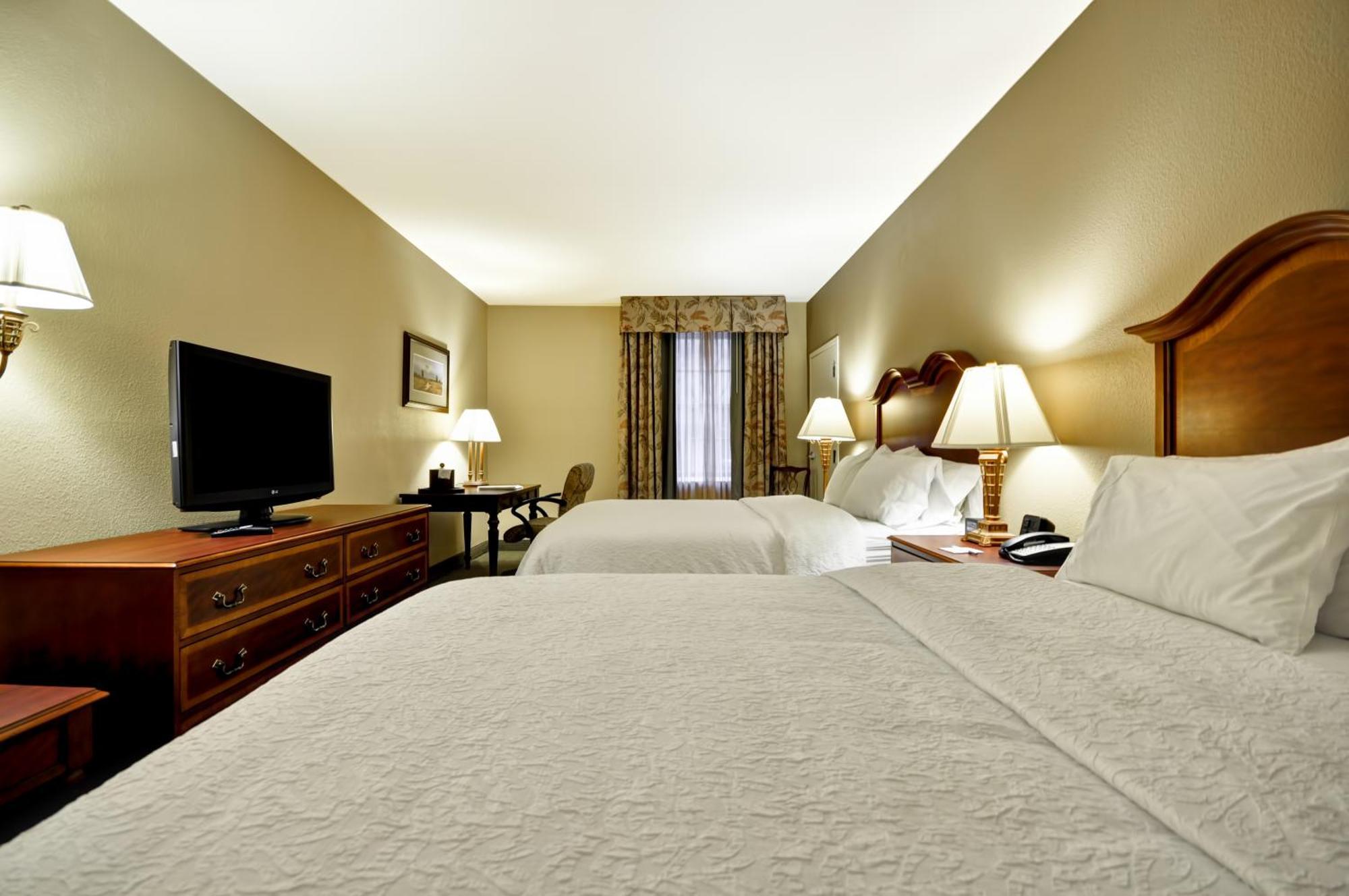 Hampton Inn Charleston-Historic District Экстерьер фото