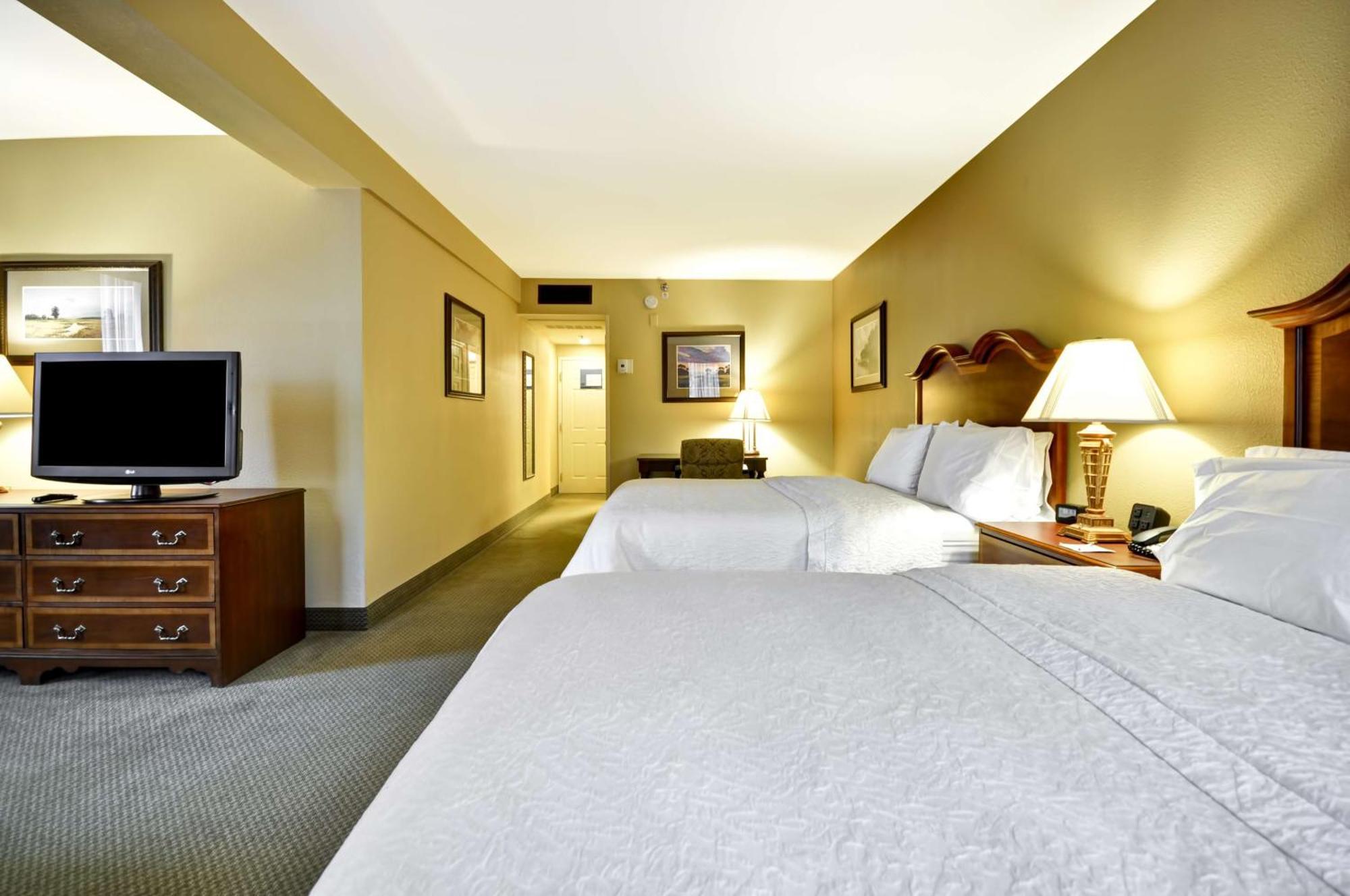 Hampton Inn Charleston-Historic District Экстерьер фото