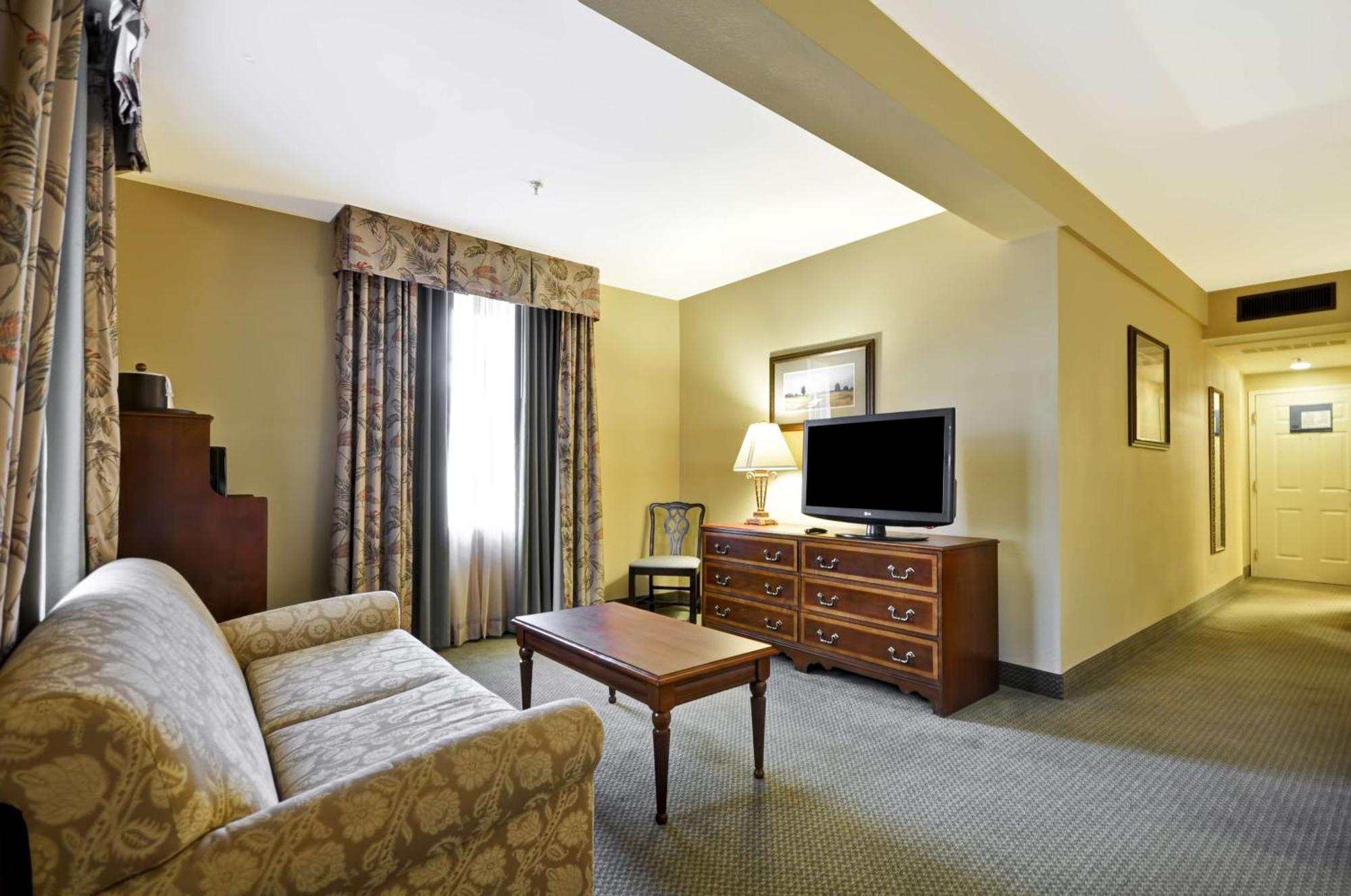 Hampton Inn Charleston-Historic District Экстерьер фото