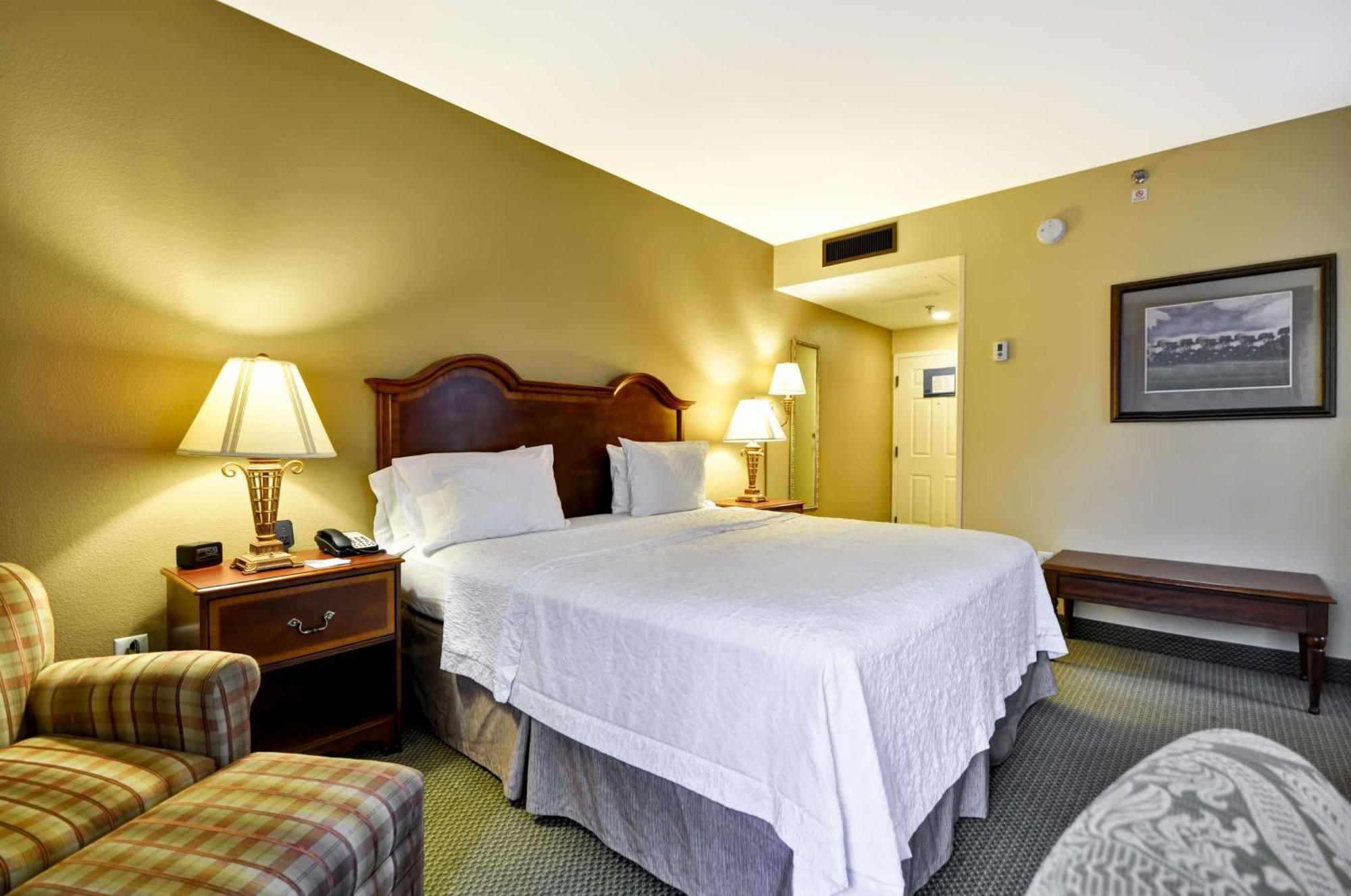 Hampton Inn Charleston-Historic District Экстерьер фото