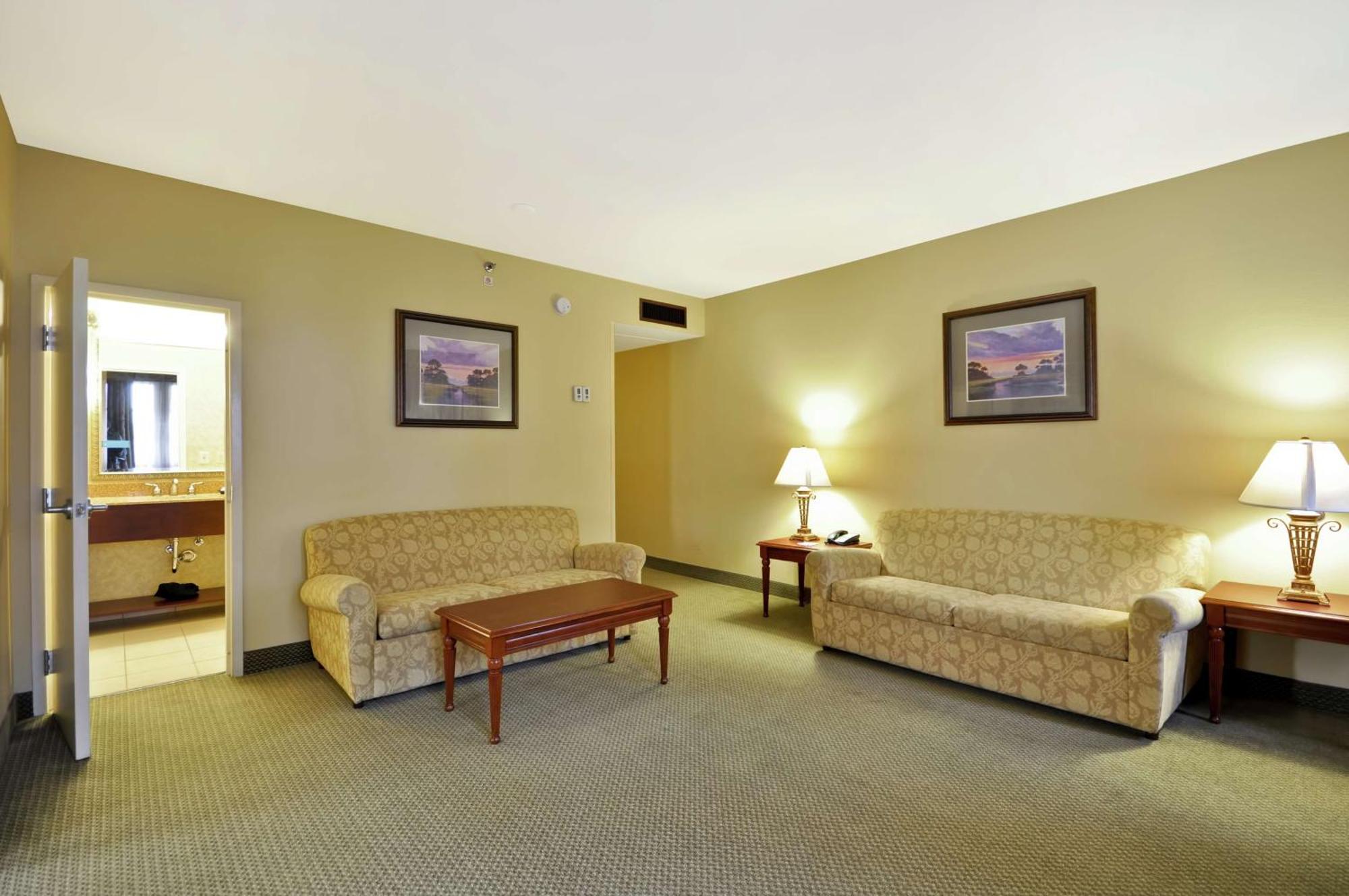 Hampton Inn Charleston-Historic District Экстерьер фото