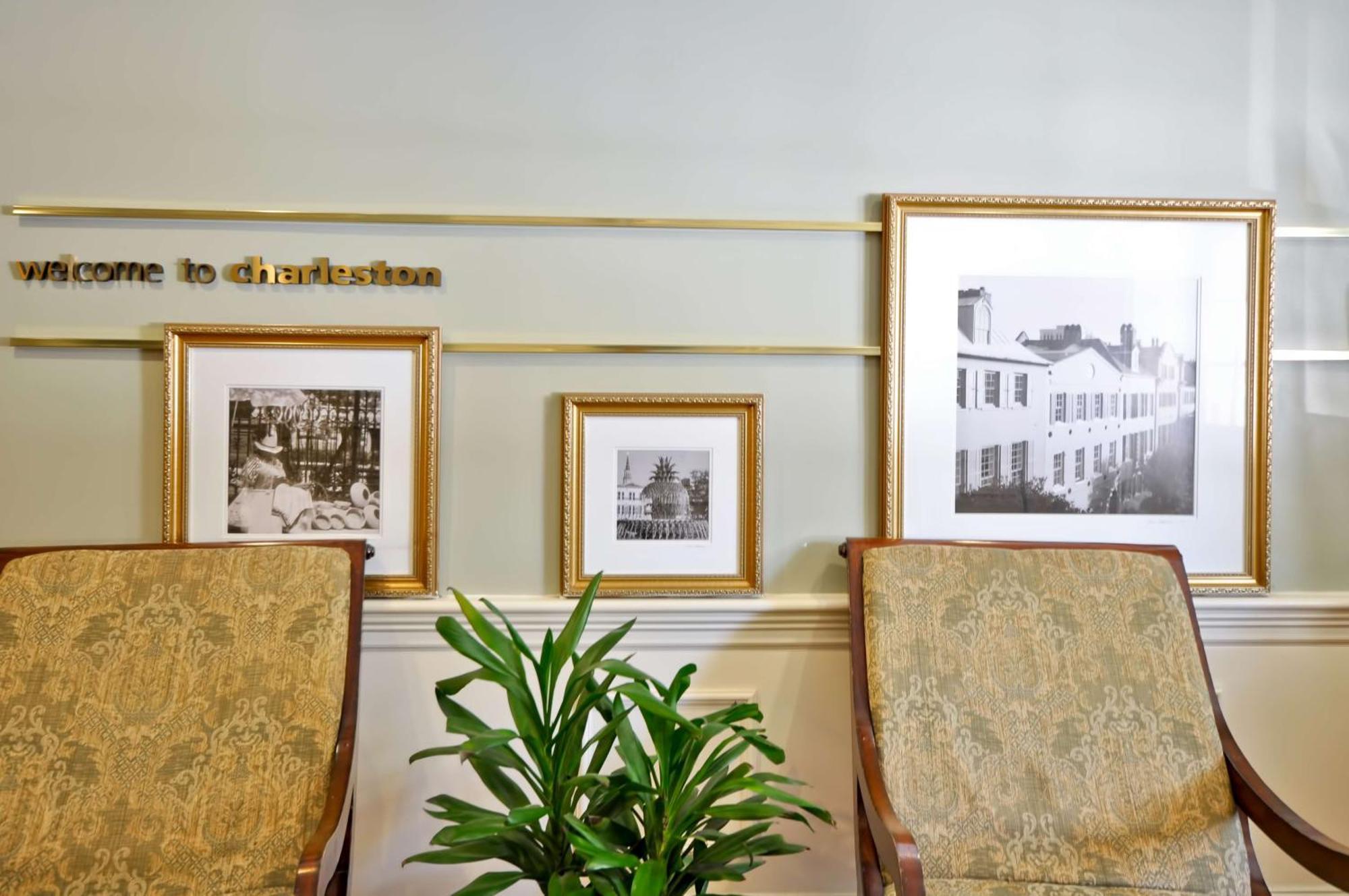 Hampton Inn Charleston-Historic District Экстерьер фото