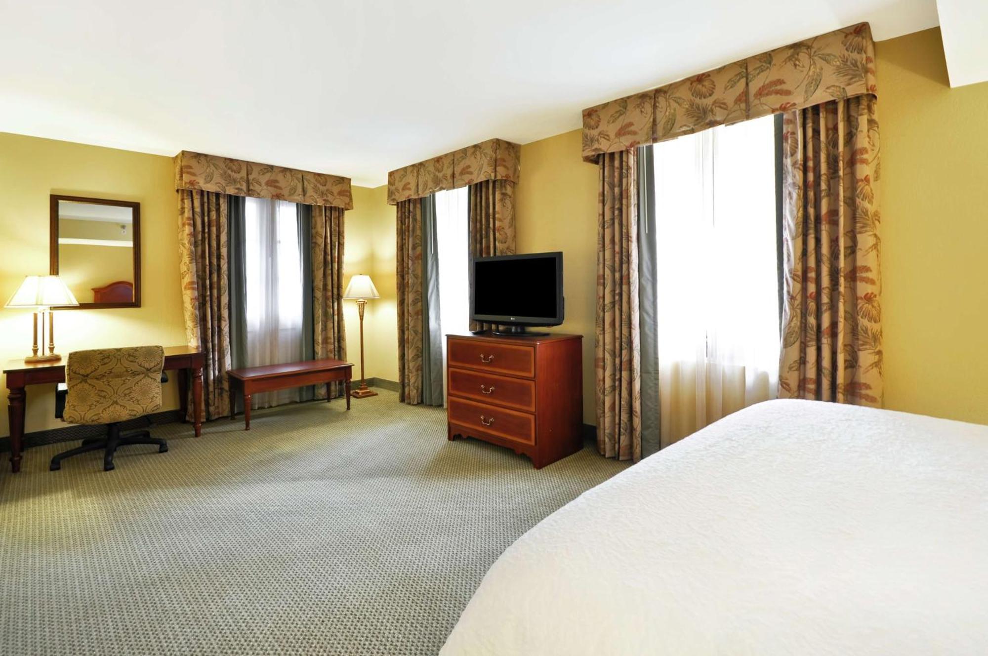 Hampton Inn Charleston-Historic District Экстерьер фото