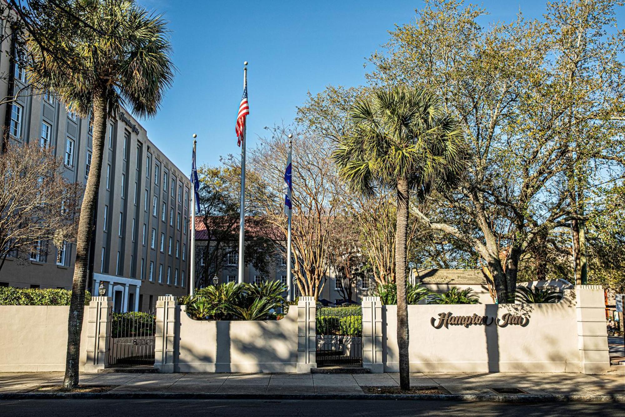 Hampton Inn Charleston-Historic District Экстерьер фото