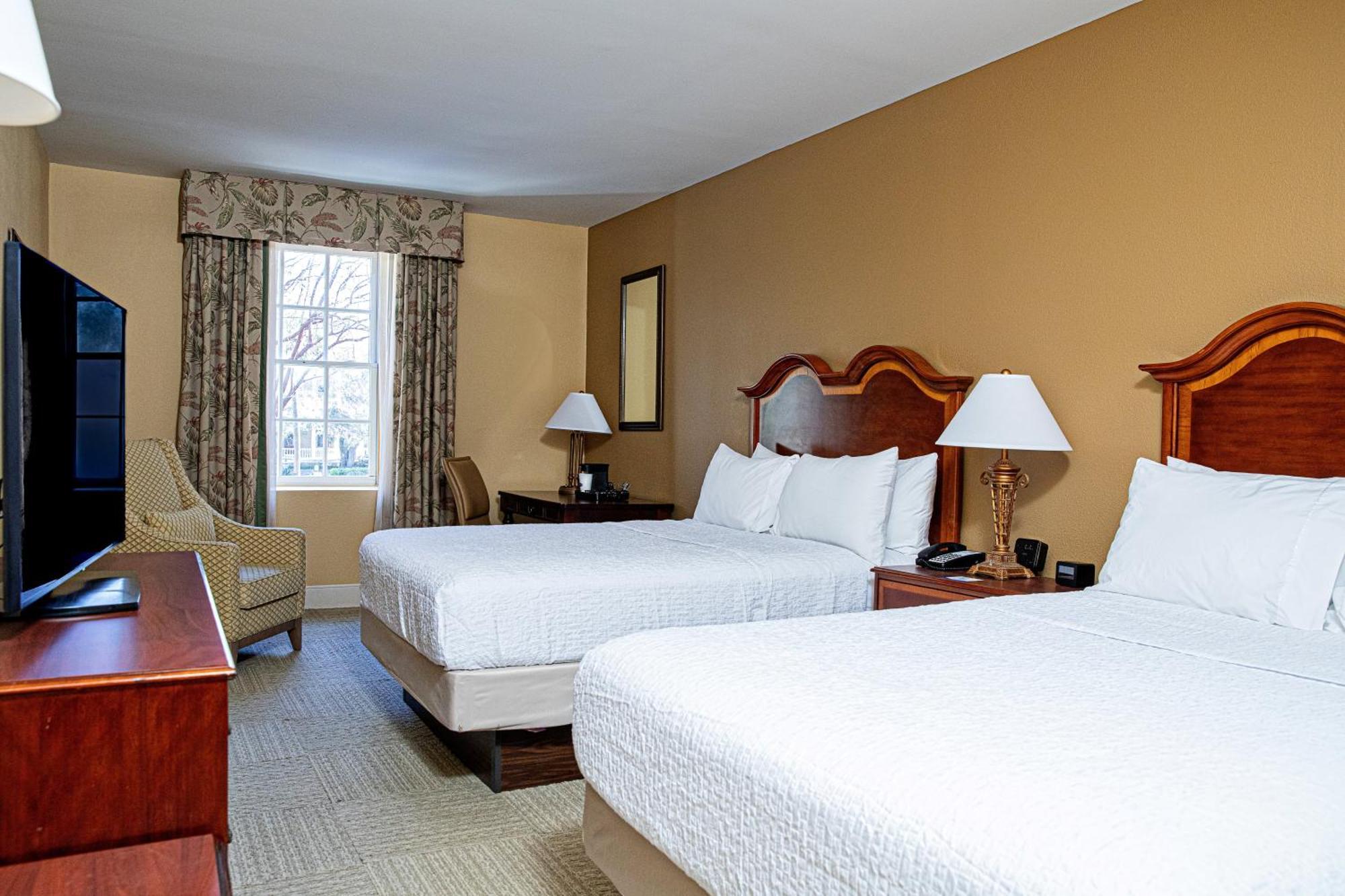 Hampton Inn Charleston-Historic District Экстерьер фото