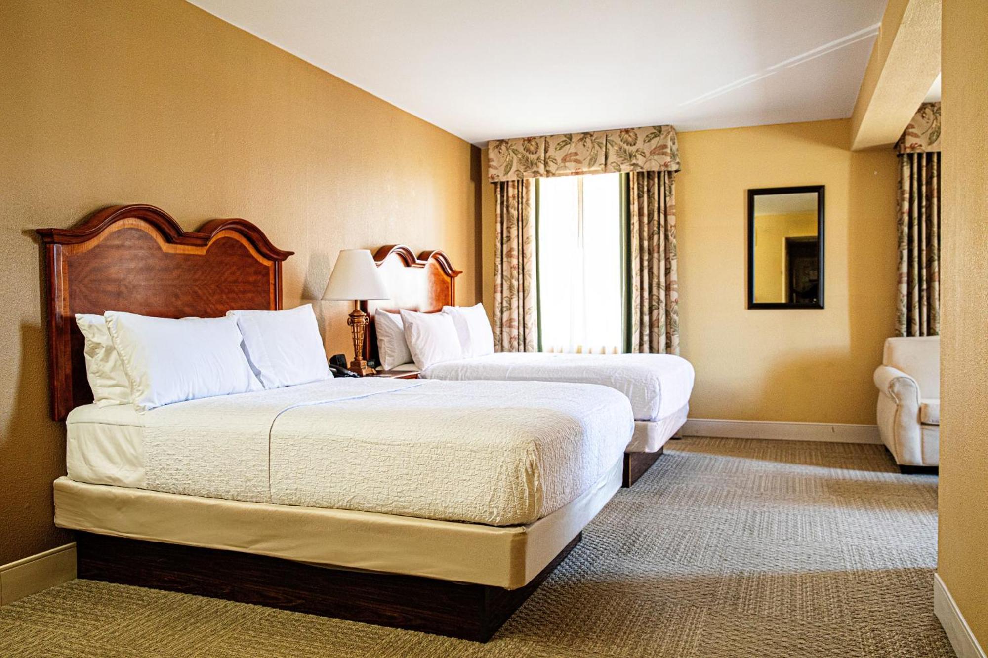 Hampton Inn Charleston-Historic District Экстерьер фото