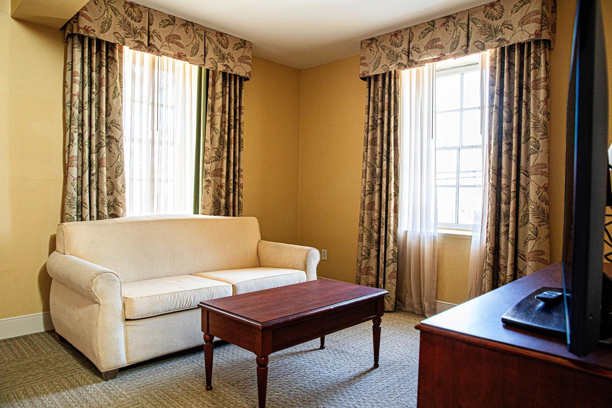 Hampton Inn Charleston-Historic District Экстерьер фото