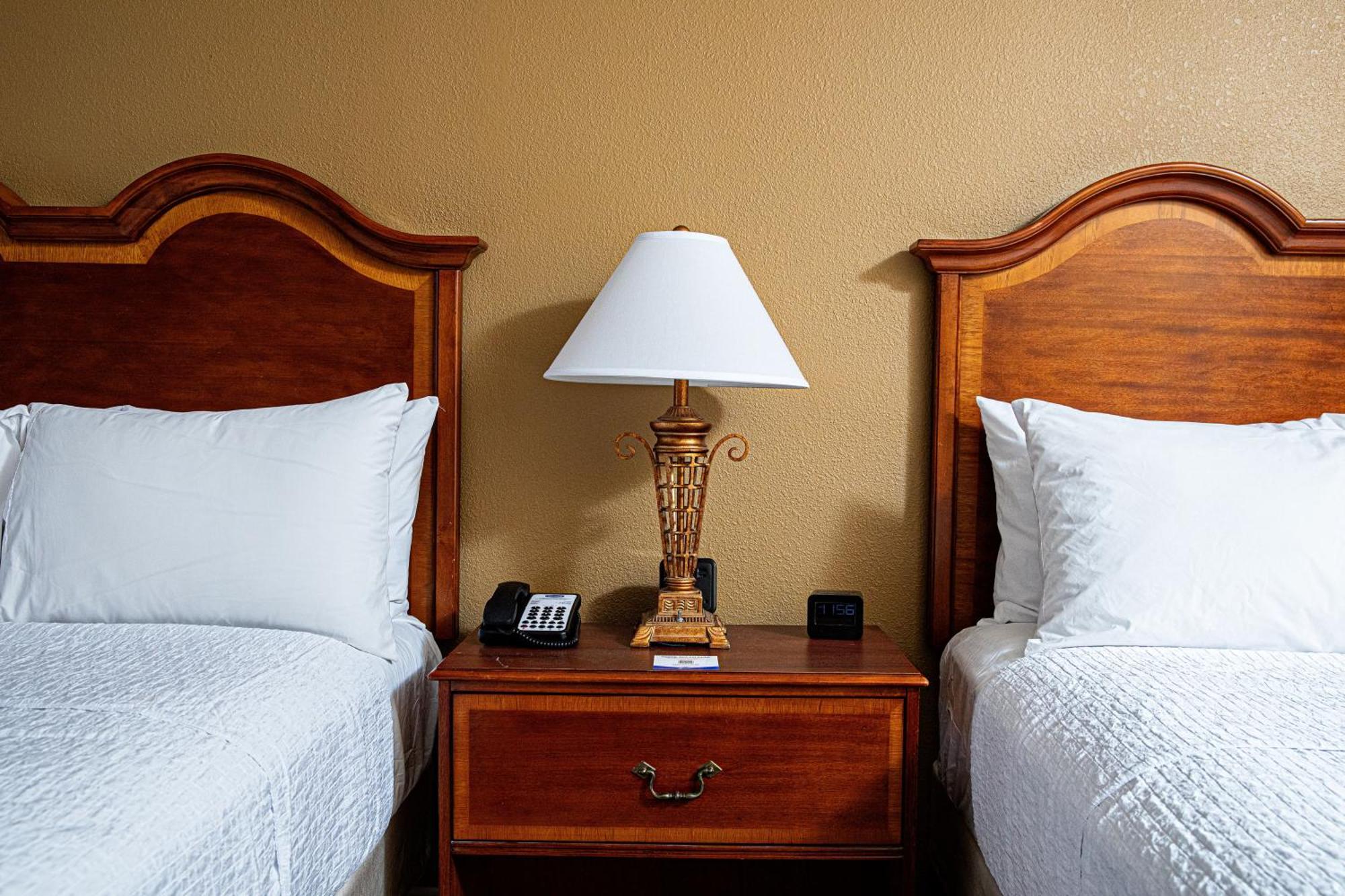 Hampton Inn Charleston-Historic District Экстерьер фото